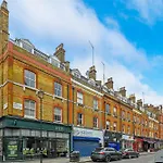 Charming West End Residence In Peaceful Fitzrovia