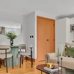 Mysquare Two Bedroom Apartments In Limehouse