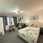 Oxford Beautiful Studio Apartment