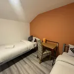 Tottenham Velvet Suites