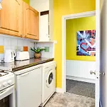 1 Bedroom & Livingroom Apartment Oxford Street In Central London
