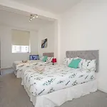 Cosy Apartment In Central London