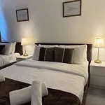 Cozy Apartment Overlooking Emirates Stadium