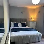 Luxury Room In A 4 Bedroom Flat! 4 Minutes Walk To Kingscross, St Pancras