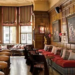 Luxury Suite - The Gore