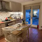 One Bedroom Garden Apartment Parsons Green