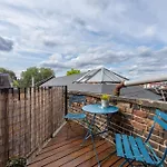 Modernised Apartments 1 And 2 Bedrooms Option Terrace And Balcony High Street