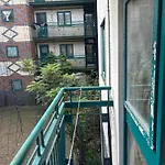 Private Gated Development In London Bridge, Cosy Home With Great Transport Links
