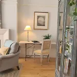Crouch End Apartment - Spacious Flat Close To Central London