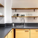 Spacious Modern Flat In Chelsea Harbour