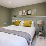 The Brondesbury Park - Sparkling 3Bdr Flat With Garden