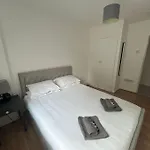 Truehome Apartment In South London