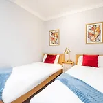 Cute 2 Bedroom Flat By Hyde Park