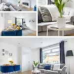 City Gem - 2 Bed House, 6 Mins From Liverpool Street, Shops & Restaurants