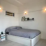 Art Deco Studio In East London