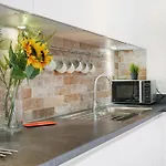 Chic London Apartment Zone 2
