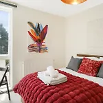 Chic London Apartment Zone 2