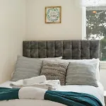 Chic London Apartment Zone 2