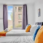 Graceful Stays - Self Contained Spacious 2 Bed Apartment Stratford