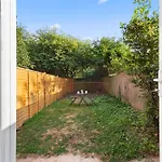 The Kensal Suite - Cosy Studio Long Term Stays