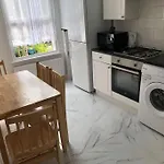 East London 2 Bedroom Flat