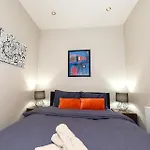 Spacious 4Br Victorian Estate In Kensington