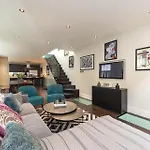 Spacious 4Br Victorian Estate In Kensington
