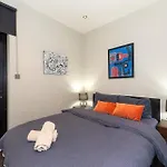 Spacious 4Br Victorian Estate In Kensington