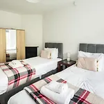 Cosy 3Bd London Accommodation For 6 / 6 Beds