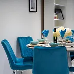 4Br 2Ba House By Livestay Short Lets & Serviced Accommodation London Near Oxford Circus With 2 Private Patios
