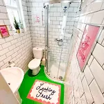 Claremont Apartment A - London