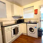 Spacious Studio Flat - Camden Kings Cross Zone 1