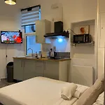 Charming Studio In Kentish Town