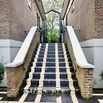 -Air Con- Cute 2Bd Flat 1 Min Maida Vale Station!