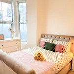 1Bedroom Flat With Small Garden In Finsbury Park, Highbury