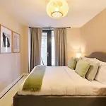 The River Lea Escape - Charming & Bright 2Bdr Flat