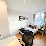 Lux 3 Bedroom Penthouse In Borough Near The Shard, Bermondsey