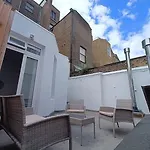Charming And Cosy 1 Bed Apartment With Terrace In Prime South Kensington Location