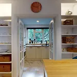 1 Bedroom Superior Apartment In Kilburn