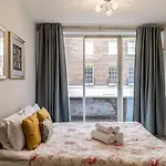 Picktheplace 3-Bedroom Portman Square