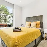 Wow Abbey Road Apartment - Sleeps Up To 8