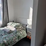 Single Room Ensuite London