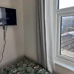 Single Room Ensuite London