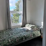 Single Room Ensuite London