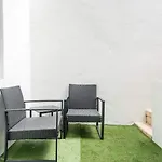 Charming London Apartment Near Edith Grove