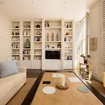 Green History - 3 Bedrooms In Kensington
