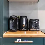 Last-Minute Offers ! Limited Time L Exclusive Deal On 2 Bedroom, High Spec Luxury Flat By Finesse Stays Short Lets & Serviced Accommodation London With Free Wifi