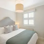 Luxury Shawfield Apartment In London