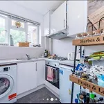 Muswell Hill - 2Bedroom - 1Bathroom - Cityview