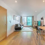 Riverside Balcony Apartments, 10 Minutes From Oxford Circus
